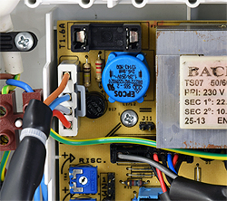 id mini c24 he h07864 pcb j1 and fus removed.jpg